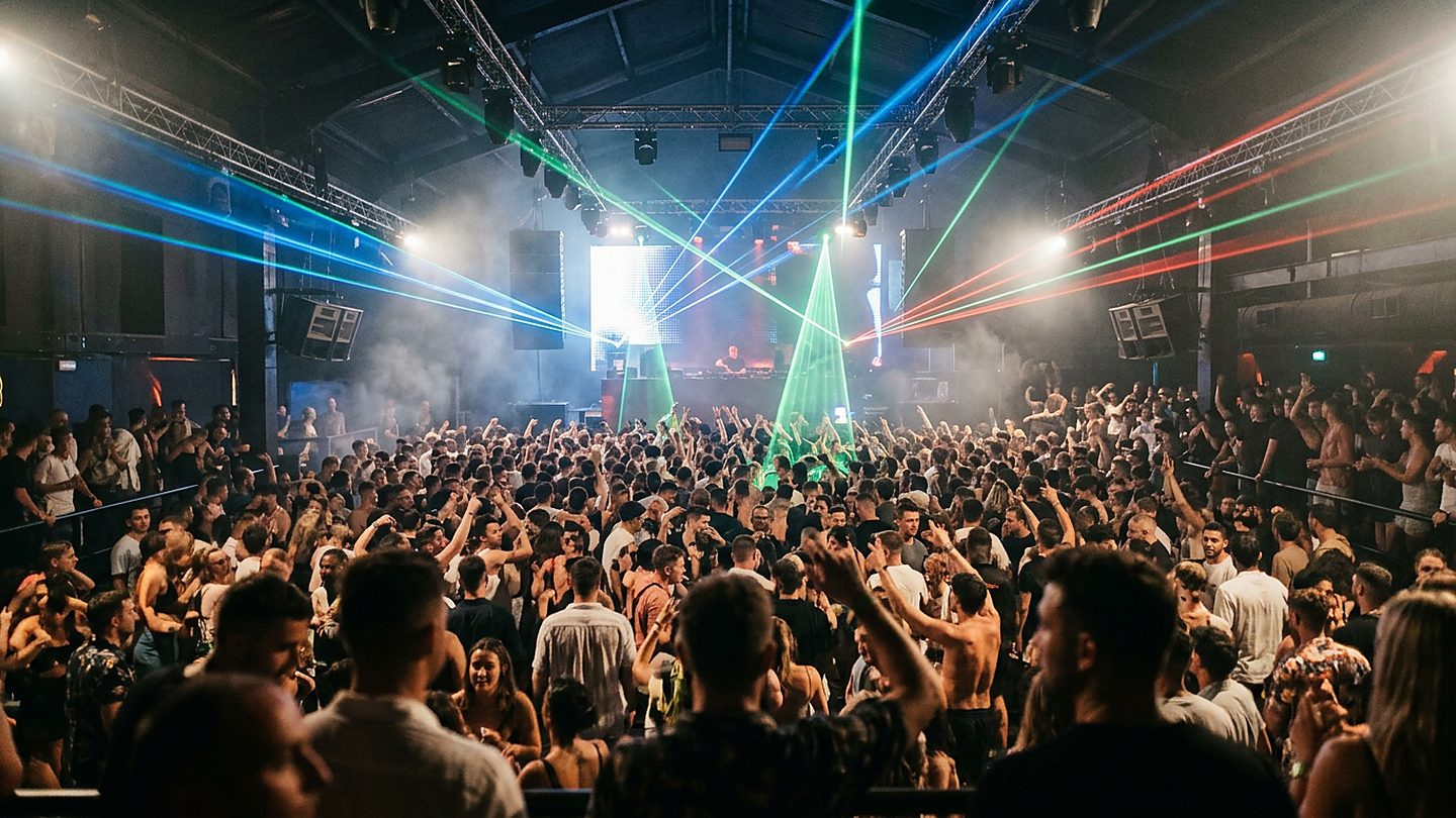 Sfeerbeeld bij Dresscode in Ibiza-clubs: mijn nuchtere aanpak